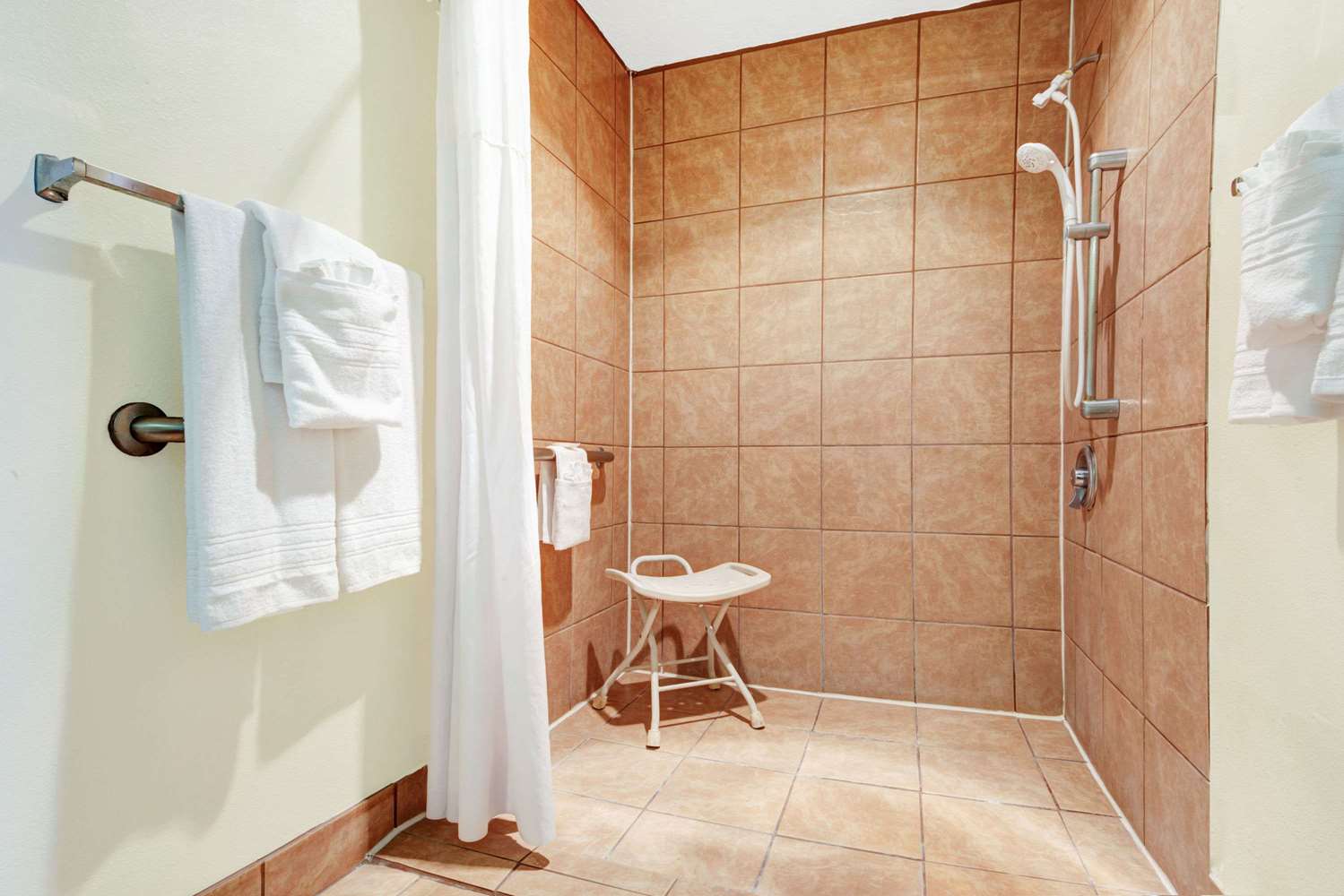 Days Inn & Suites by Wyndham Albuquerque West 9/9