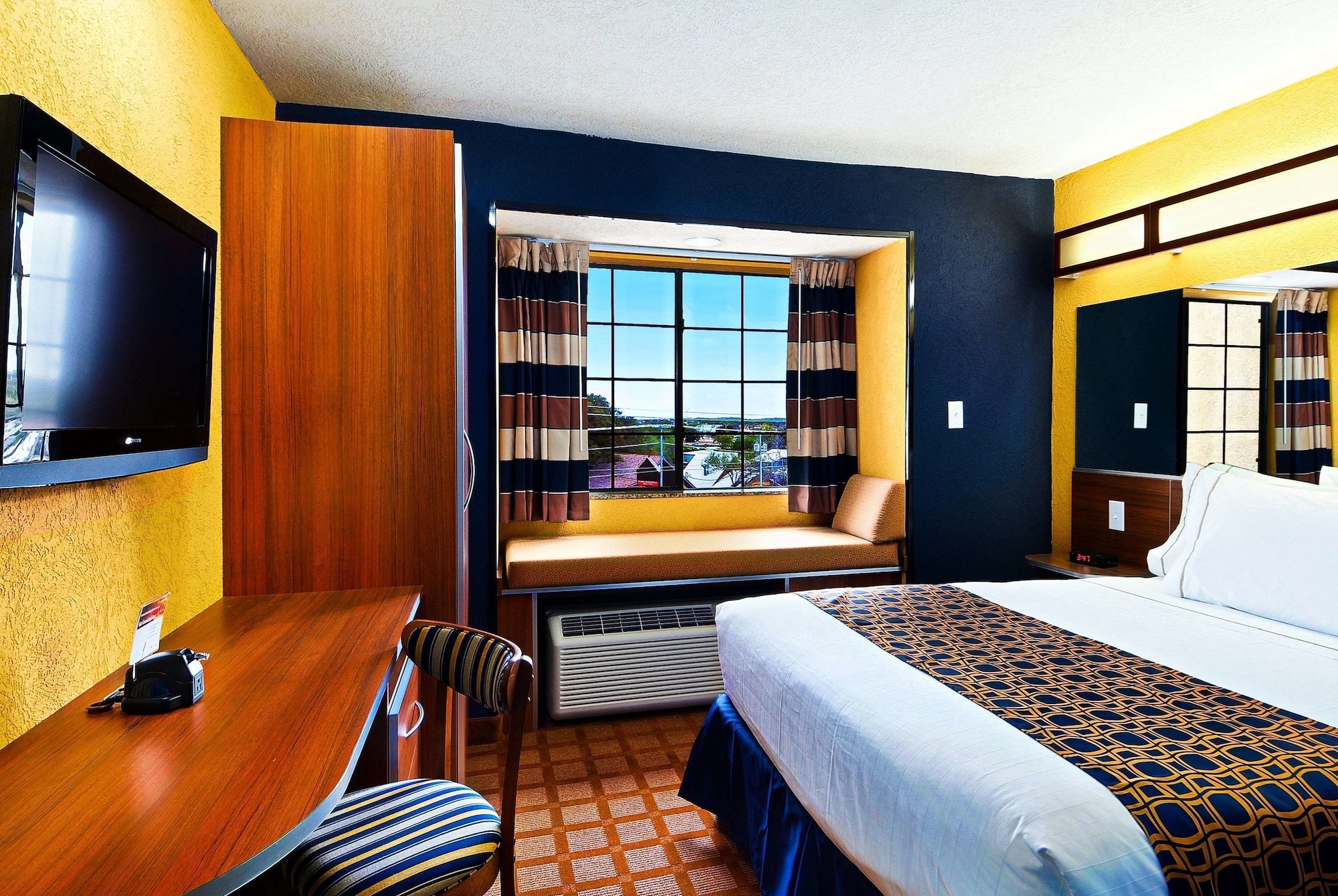 غرفة بسرير كوين لذوي الإعاقة، Microtel Inn & Suites by Wyndham New Braunfels 4/10