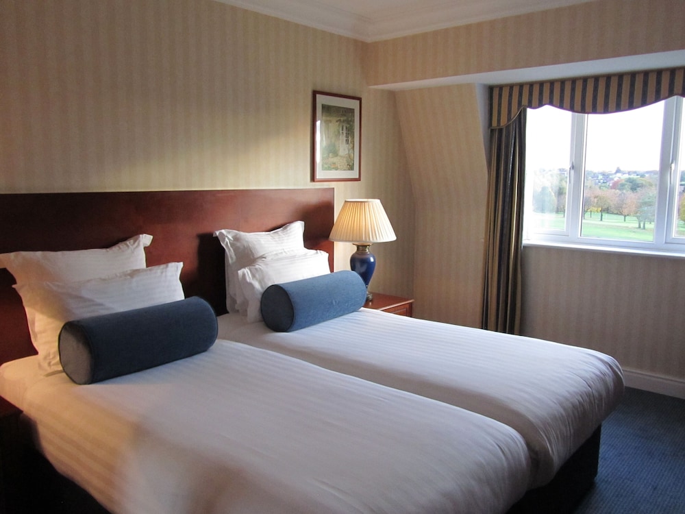Windmill Village Hotel, Golf Club Spa, BWSC 7/41
