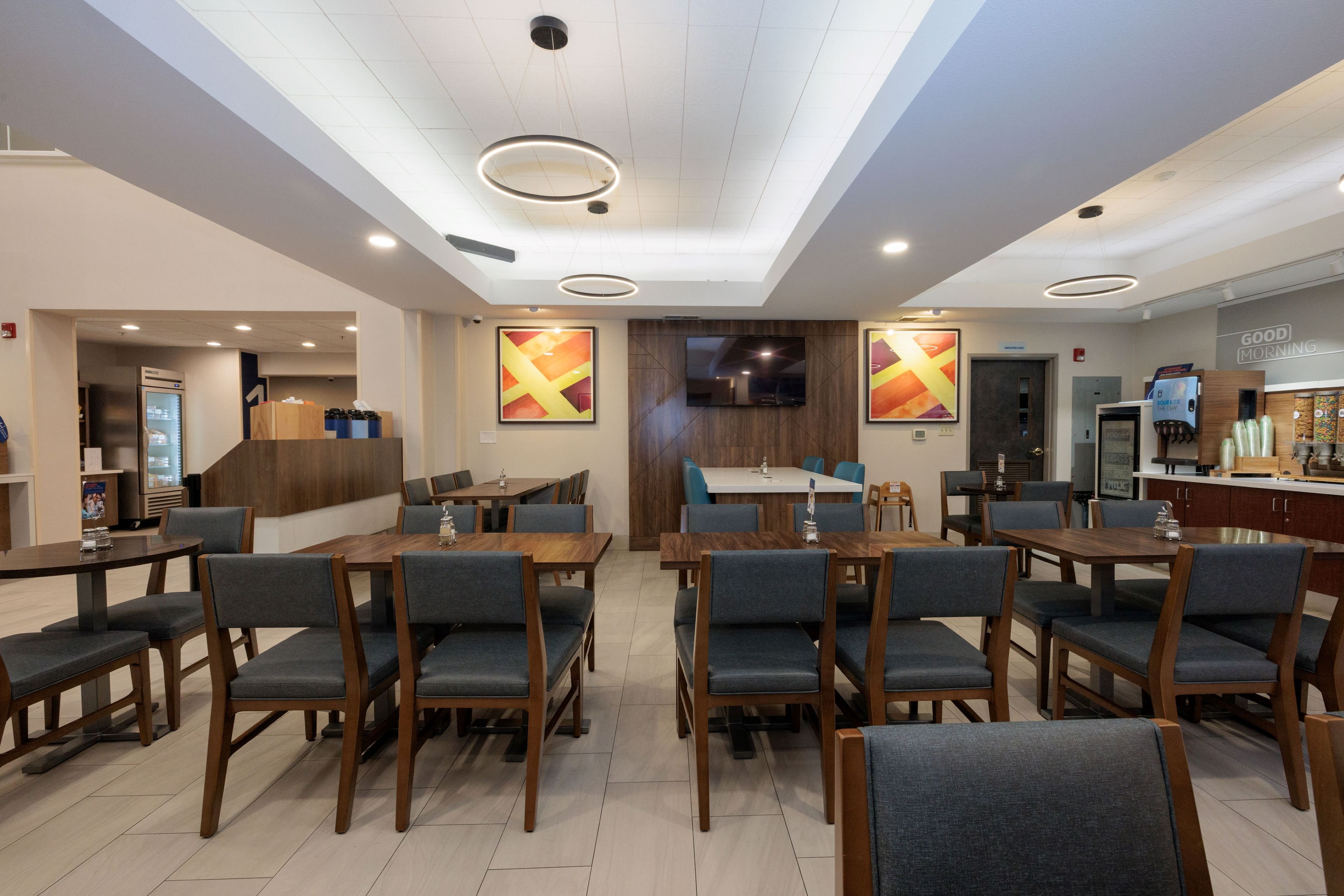 Holiday Inn Express Hotel Suites Berkeley 60/73
