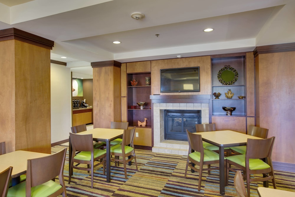 Fairfield Inn & Suites South Hill I-85 40/49