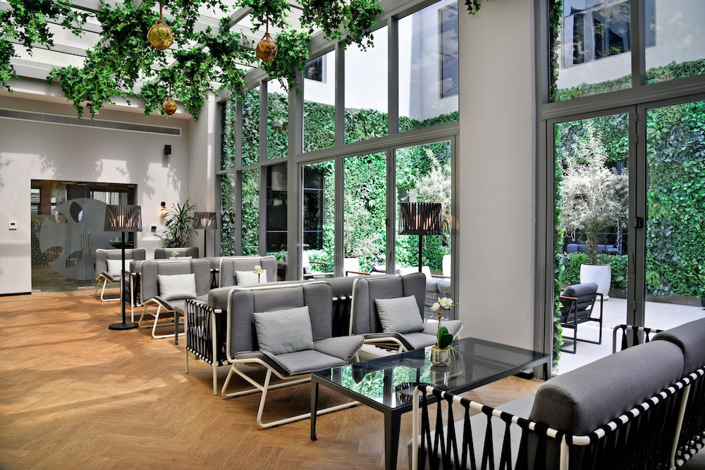 The District Hotel Jumeirah, Dubai 40/61