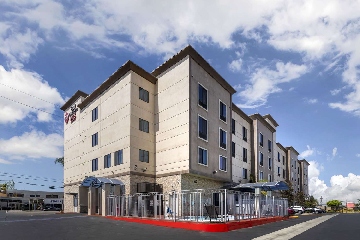 Best Western Plus Gardena Inn & Suites 4/36
