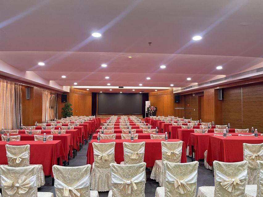 Vienna Hotel (Dongguan Chang'an Railway Station Bubugao) 40/46