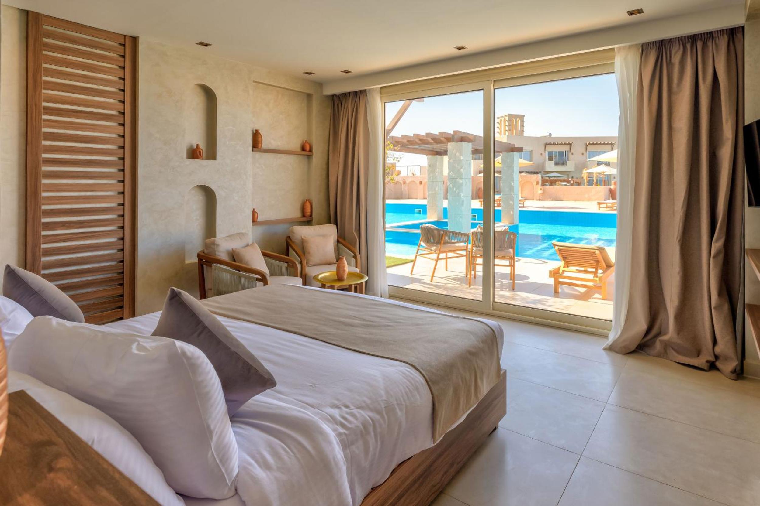 Swim Up, Double Bed
