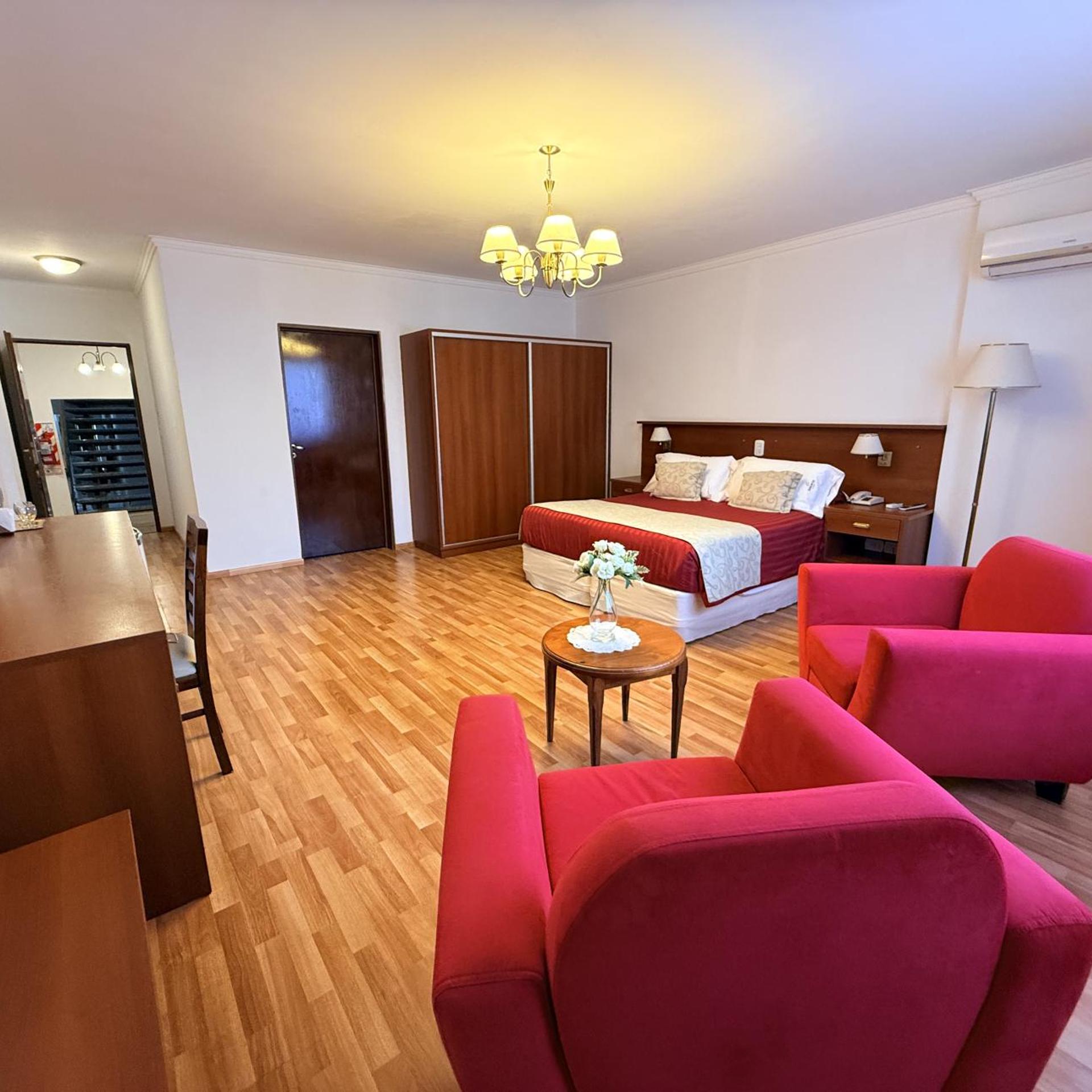 Hostal Del Sol 39/55