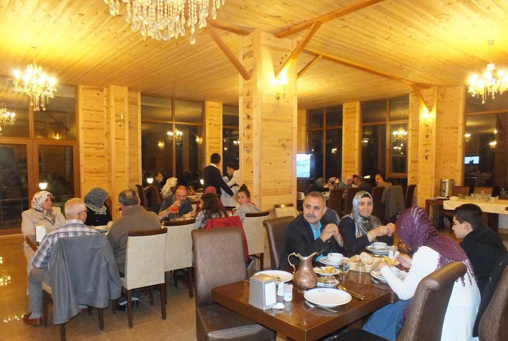 Yedigoller Hotel & Restaurant 26/47