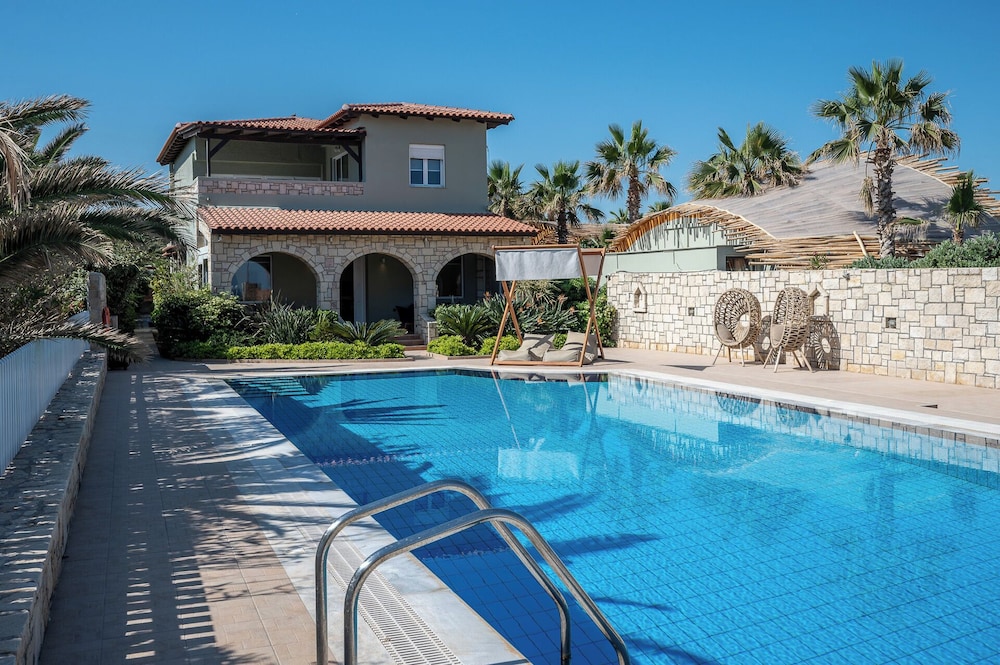 Stella Palace Resort and Spa 85/88