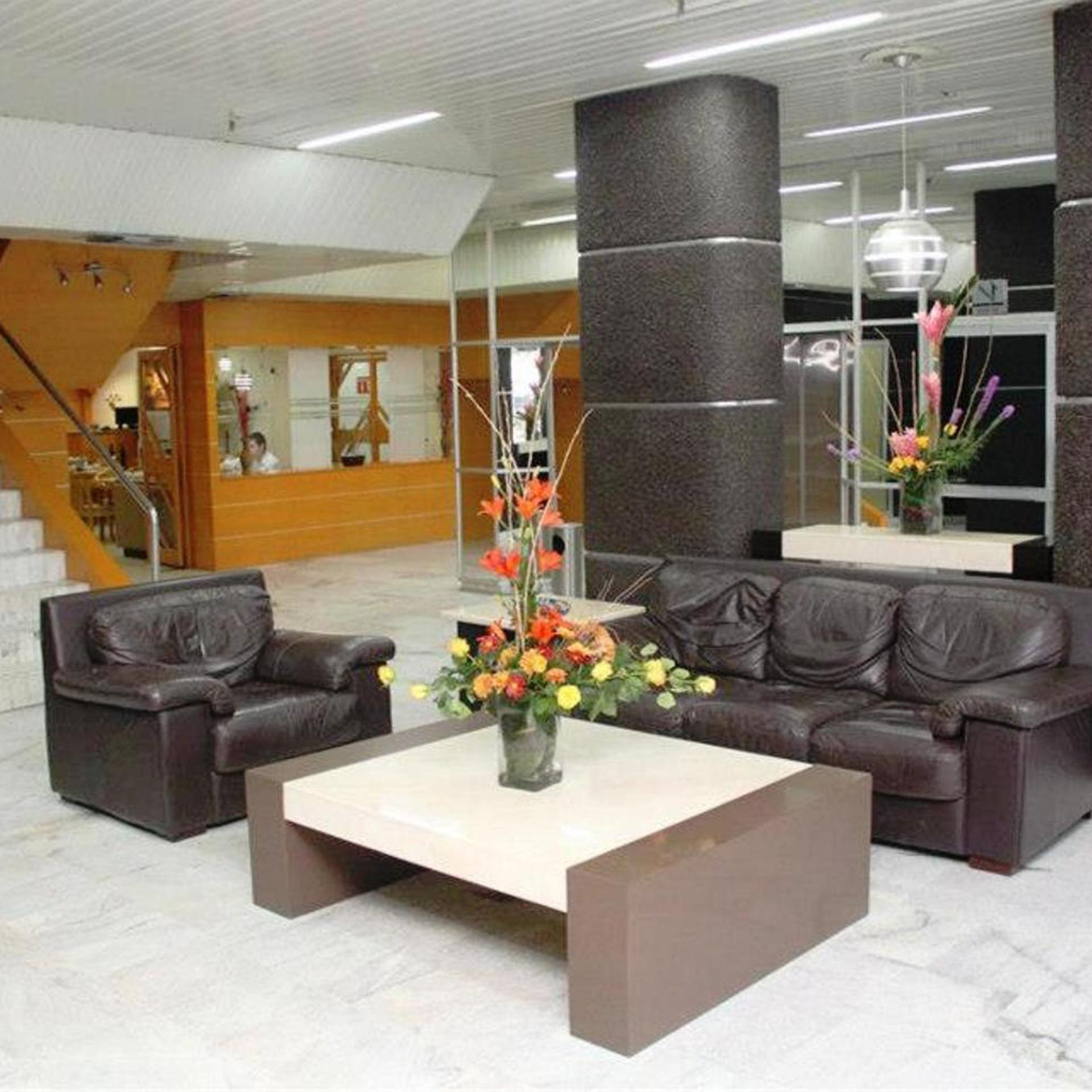 May Palace Hotel 32/43