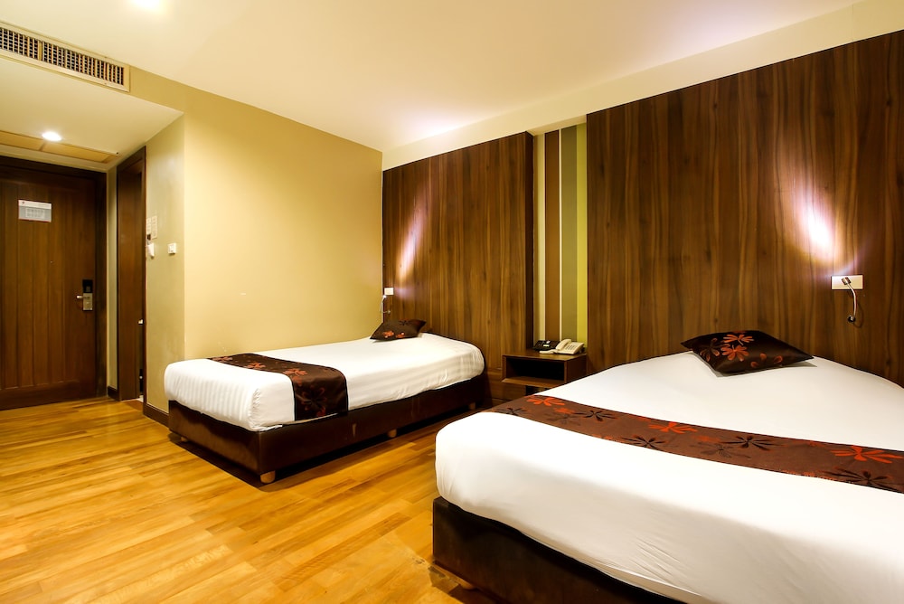 Bally Suite Silom 11/25