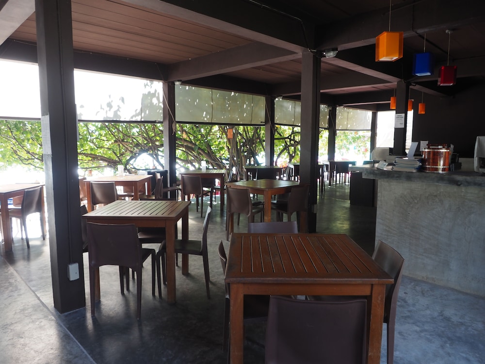 Lalune Beach Resort 19/36