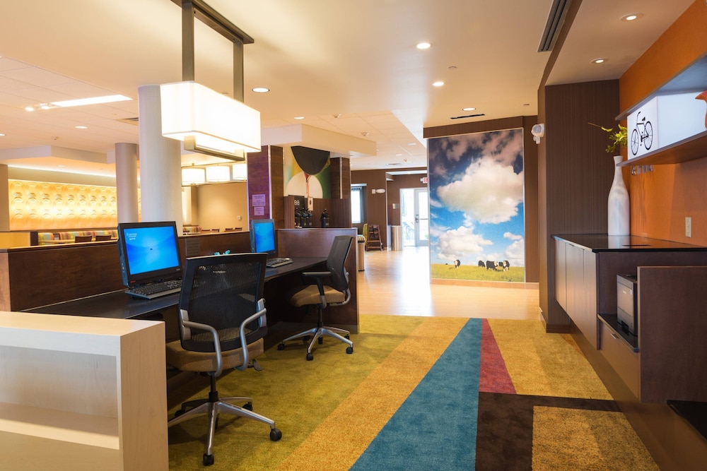 Fairfield Inn And Suites Dickson 26/29