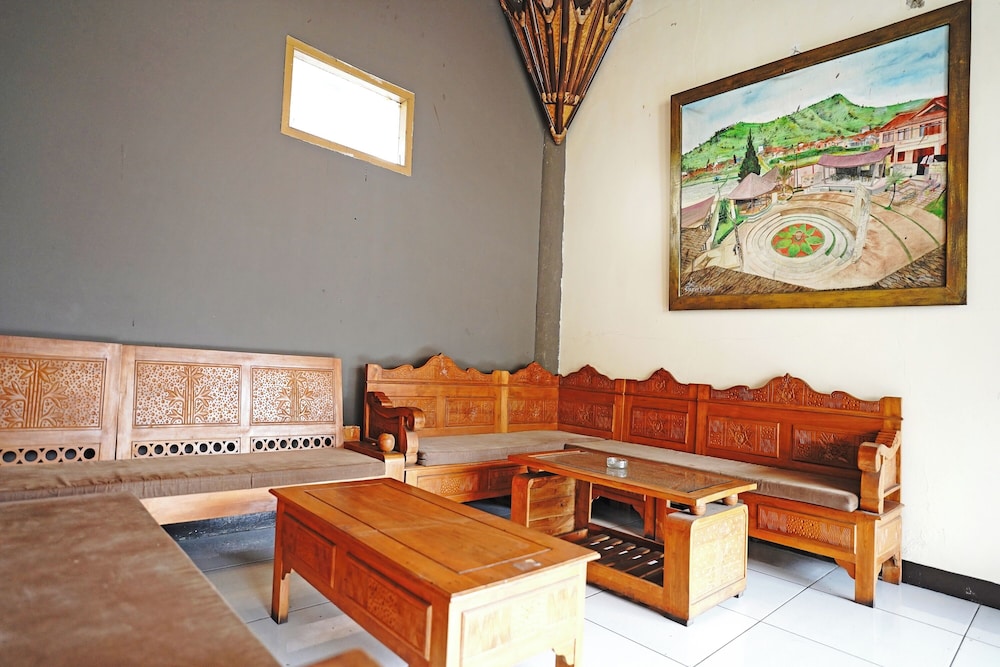 Saung Balibu Hotel 52/68