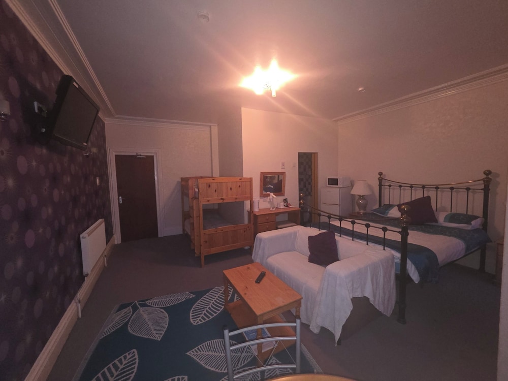 The Sands Hotel 35/50