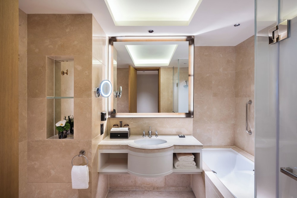 Novotel Shanghai JingAn 48/50