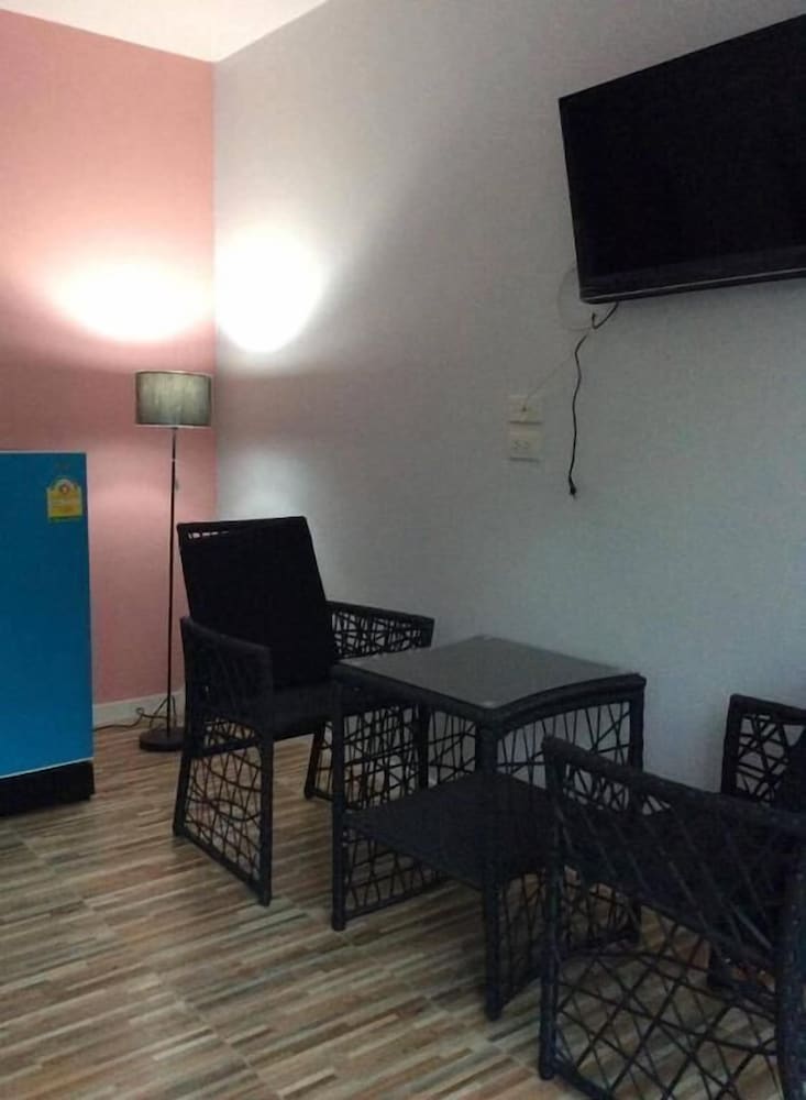 R2 Apartment Service 43/50