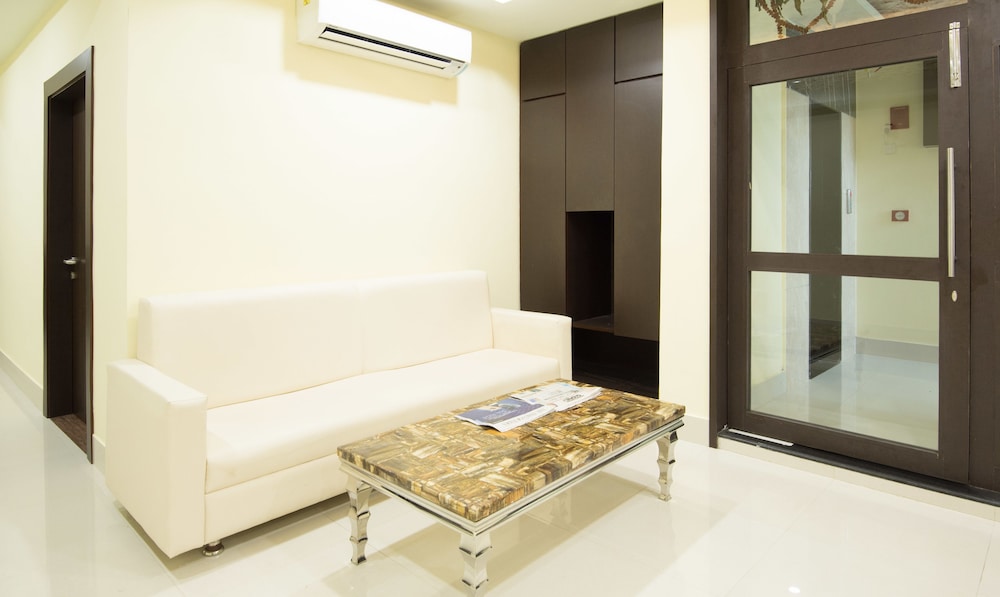 Treebo King's Court Bhubaneshwar 20/30