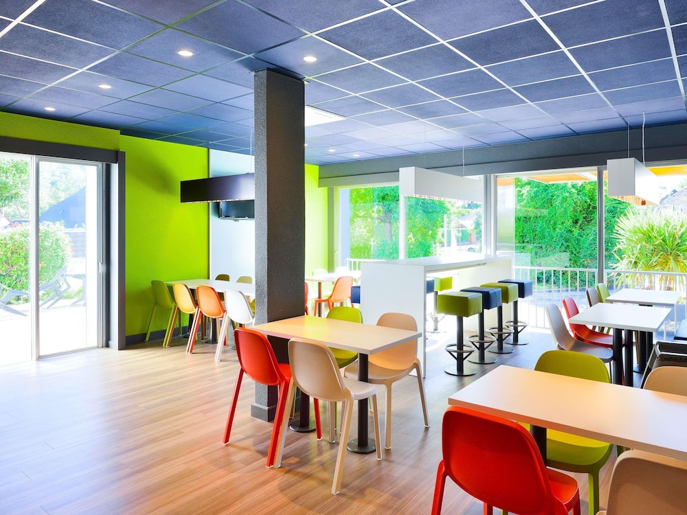 Ibis Budget Pau Lescar 57/68