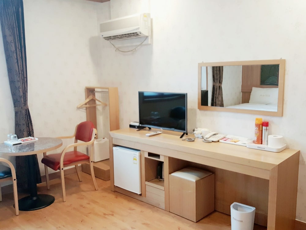 HOTEL PARKWOOD INCHEON AIRPORT 50/70