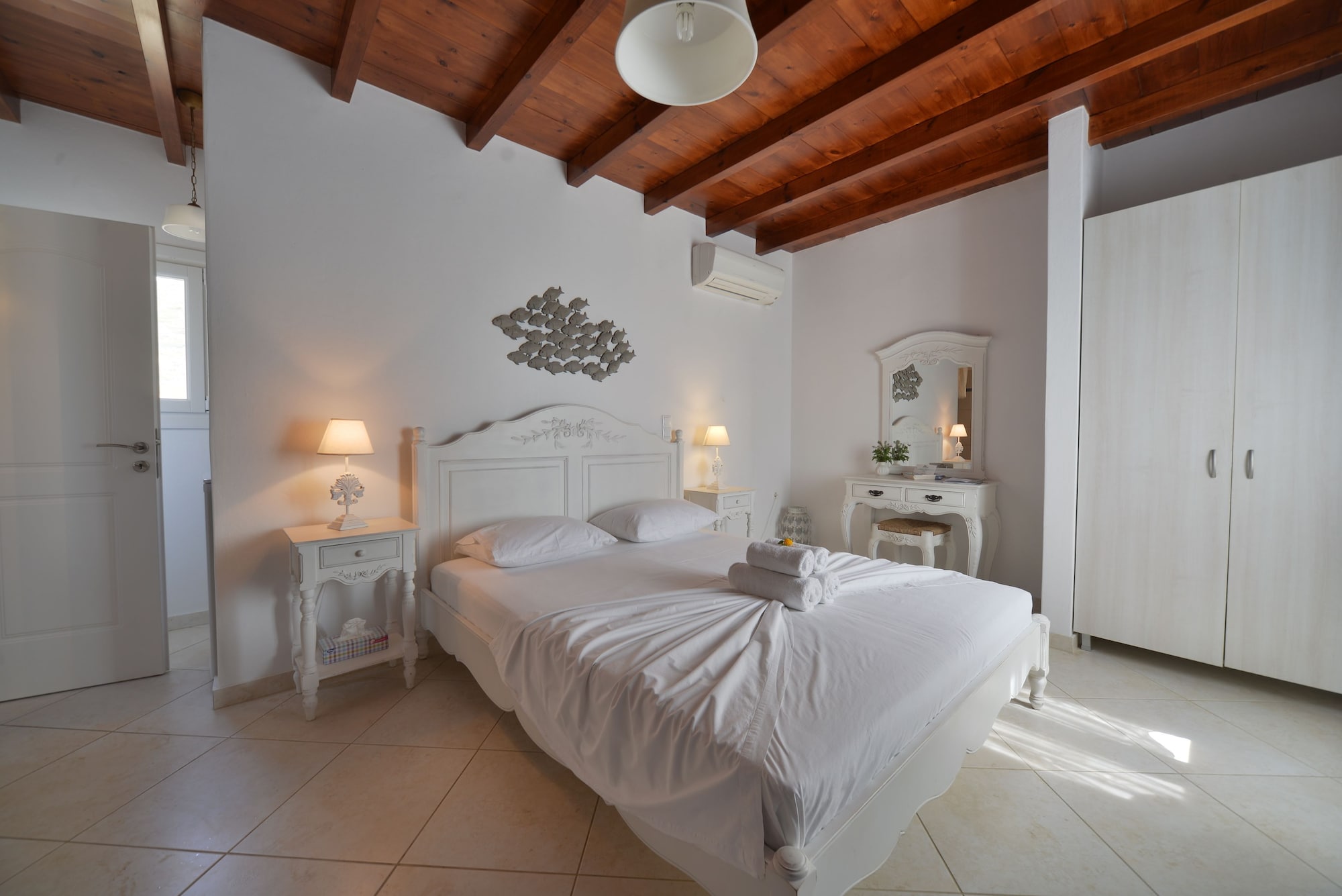 Superior, Queen Bed