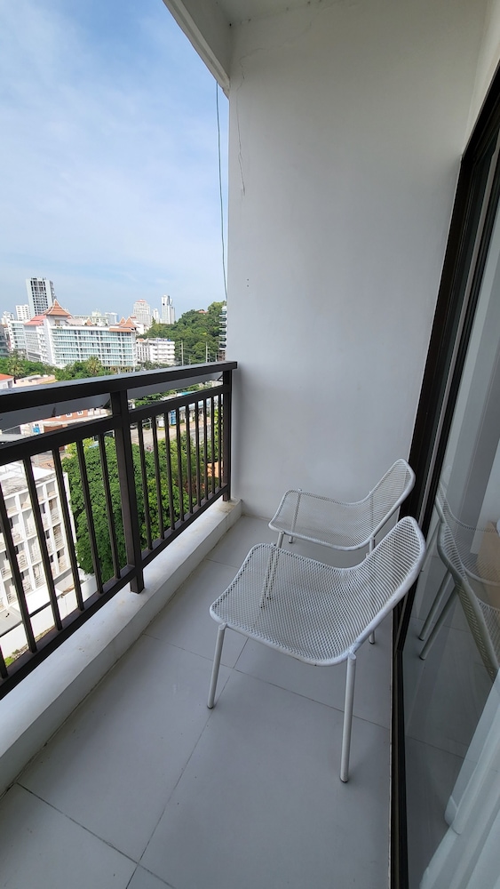 Treetops Pattaya Condominium 35/69