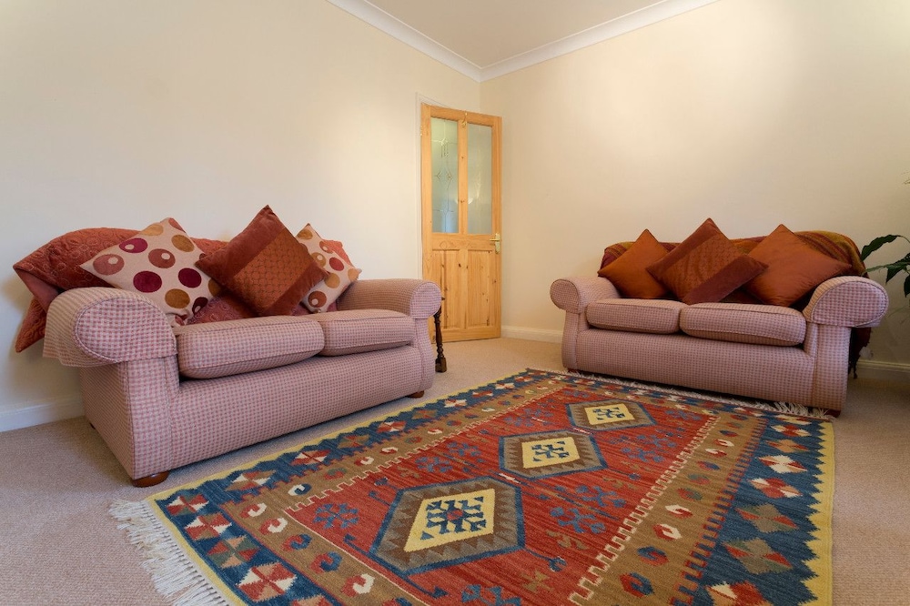 Poplar House Serviced Apartments 13/27