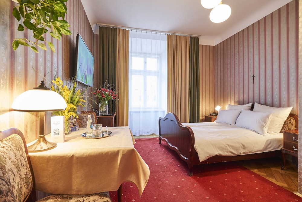 Hotel Pollera 6/37