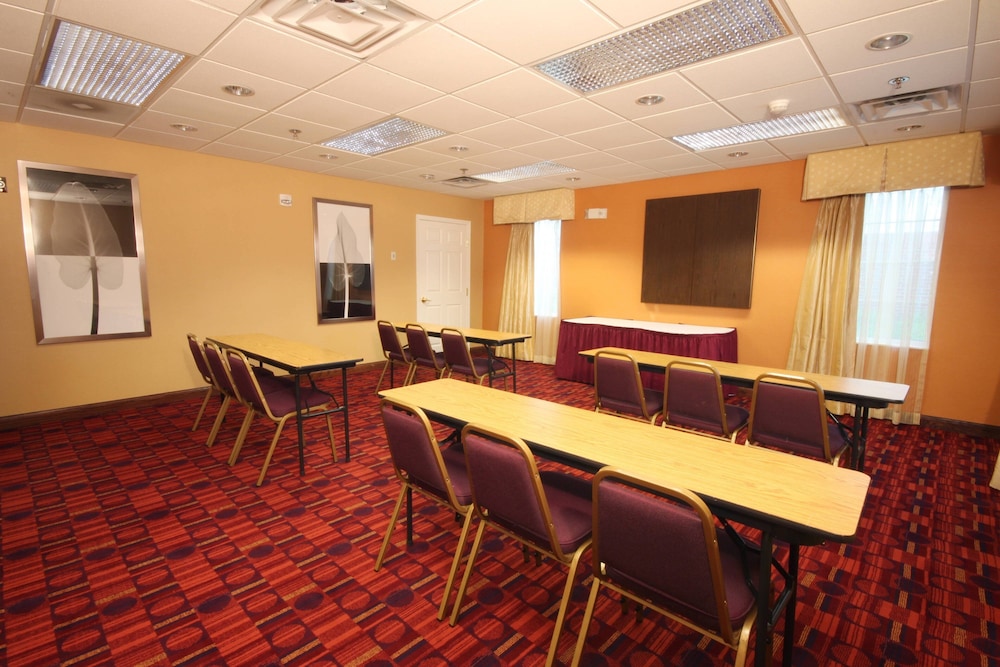 Residence Inn by Marriott Flint 39/47