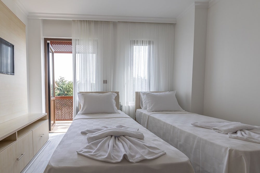 Gunay Hotel 14/45