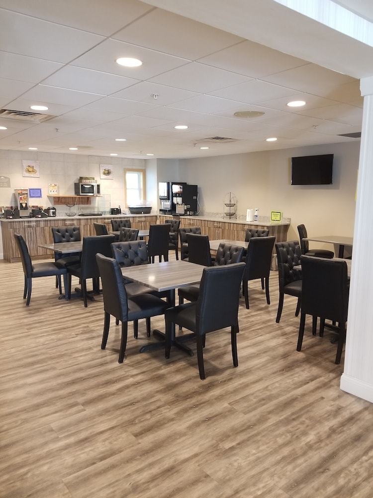 Microtel Inn & Suites by Wyndham York 38/45