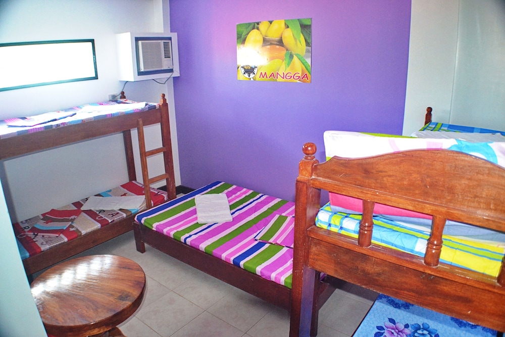 Mayon Backpackers Hostel 17/35