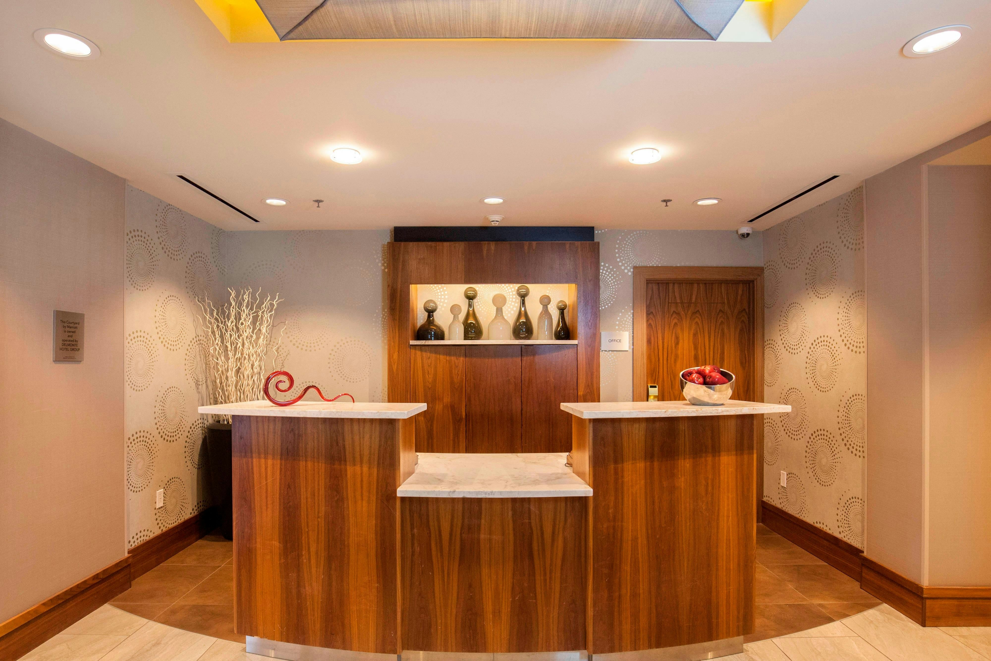 Lobby at Courtyard By Marriott Ithaca Airport/University, ITHACA - NY