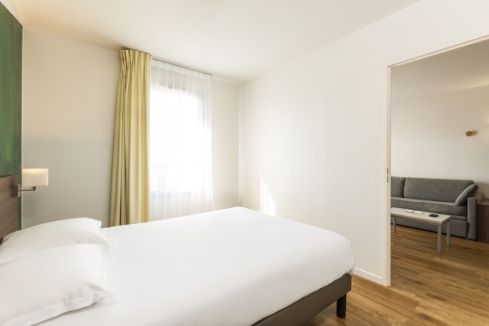 Adagio Access Carrieres Sous Poissy 12/48