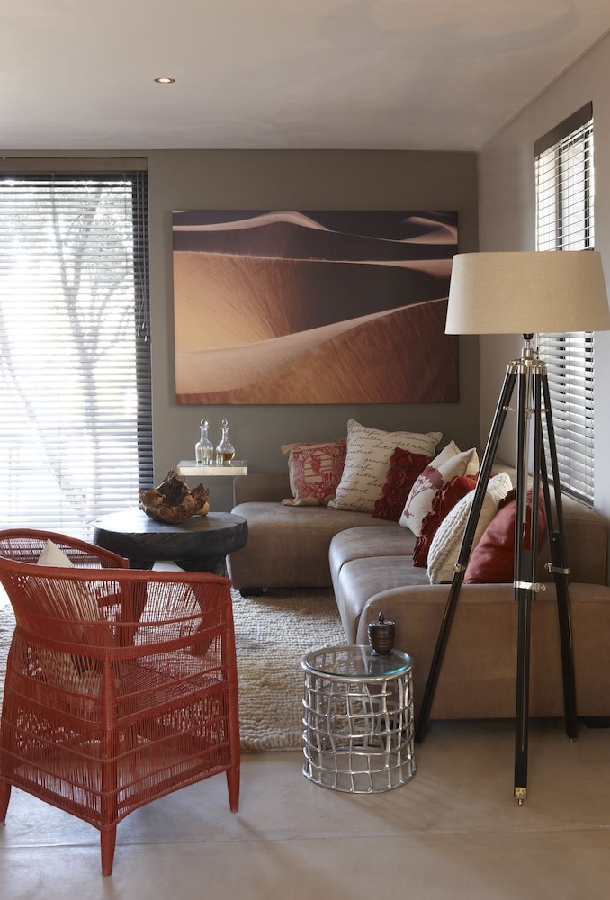 The Olive Exclusive All-Suite Hotel 16/30
