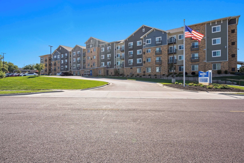 WaterWalk Extended Stay by Wyndham Kansas City - Overland Pk 48/61