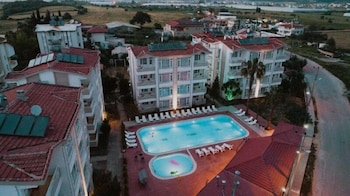 New Garden Hotel Side 12/31