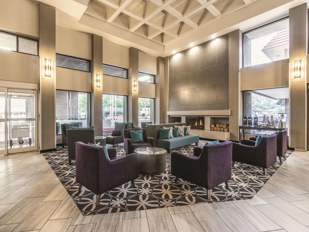 La Quinta Inn & Suites by Wyndham Glenwood Springs 45/56
