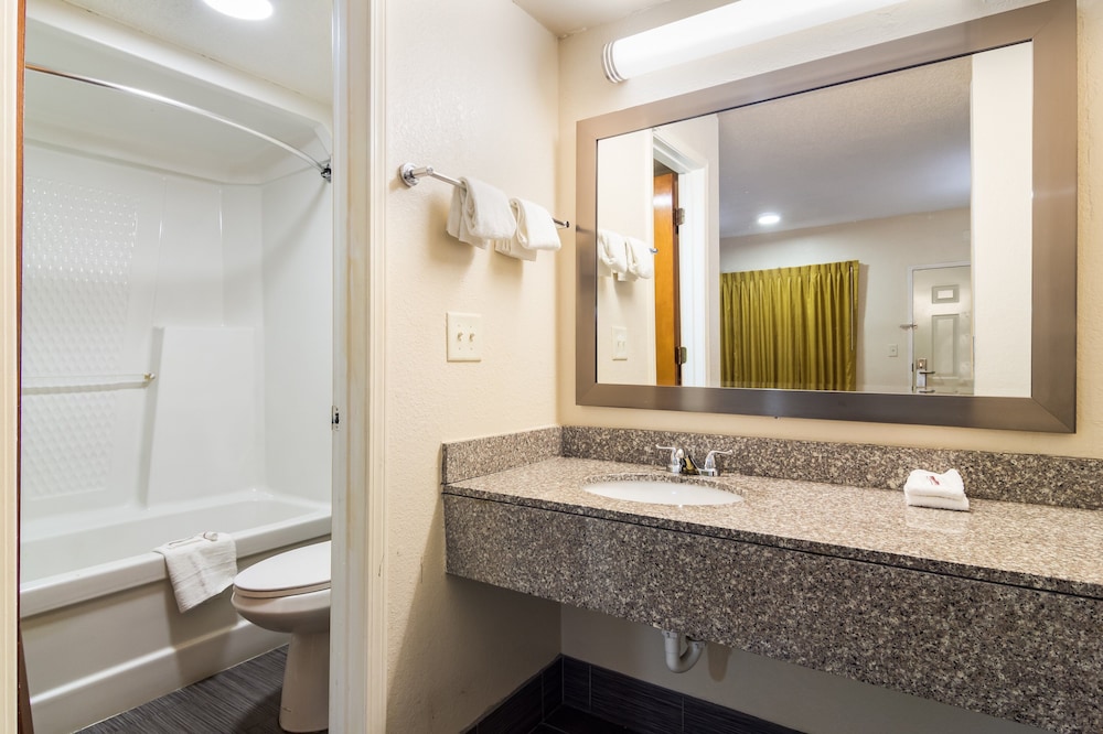 Red Roof Inn Atlanta - Kennesaw State University 15/28