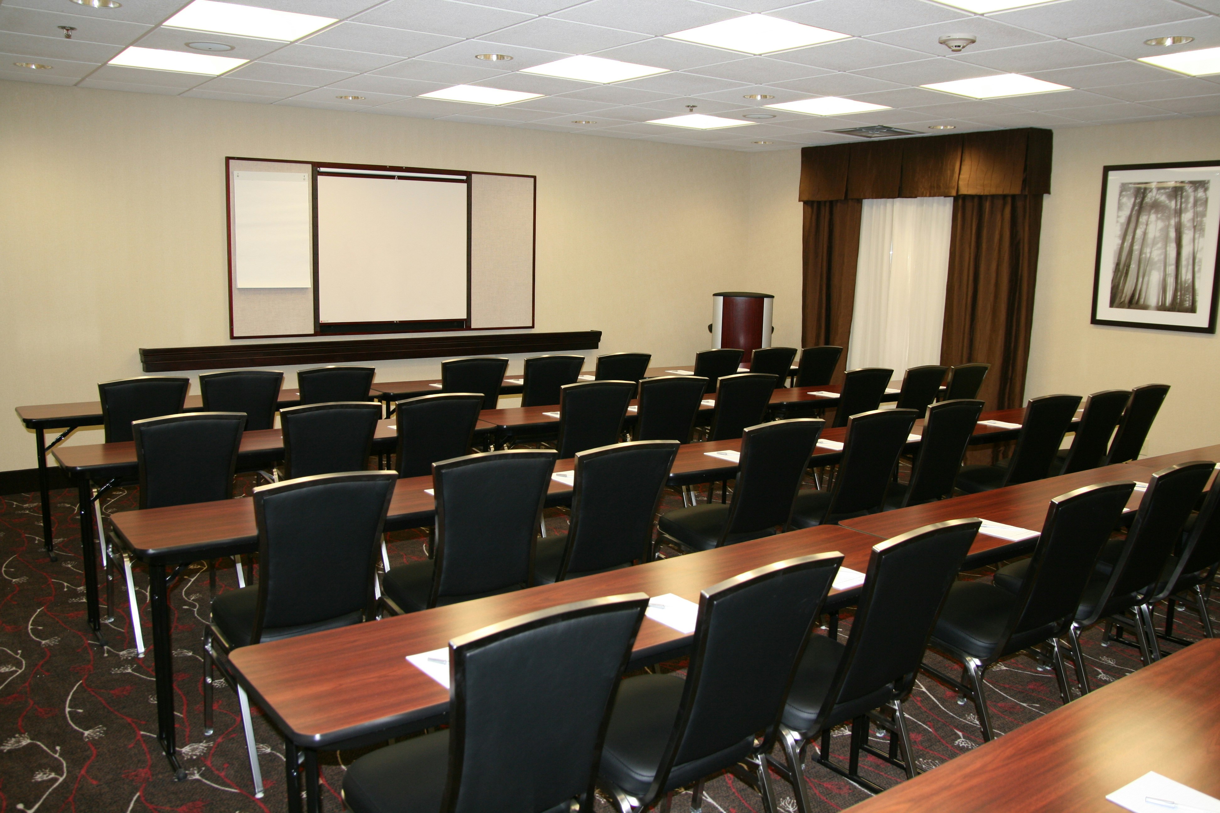 Hampton Inn & Suites Millington 53/59