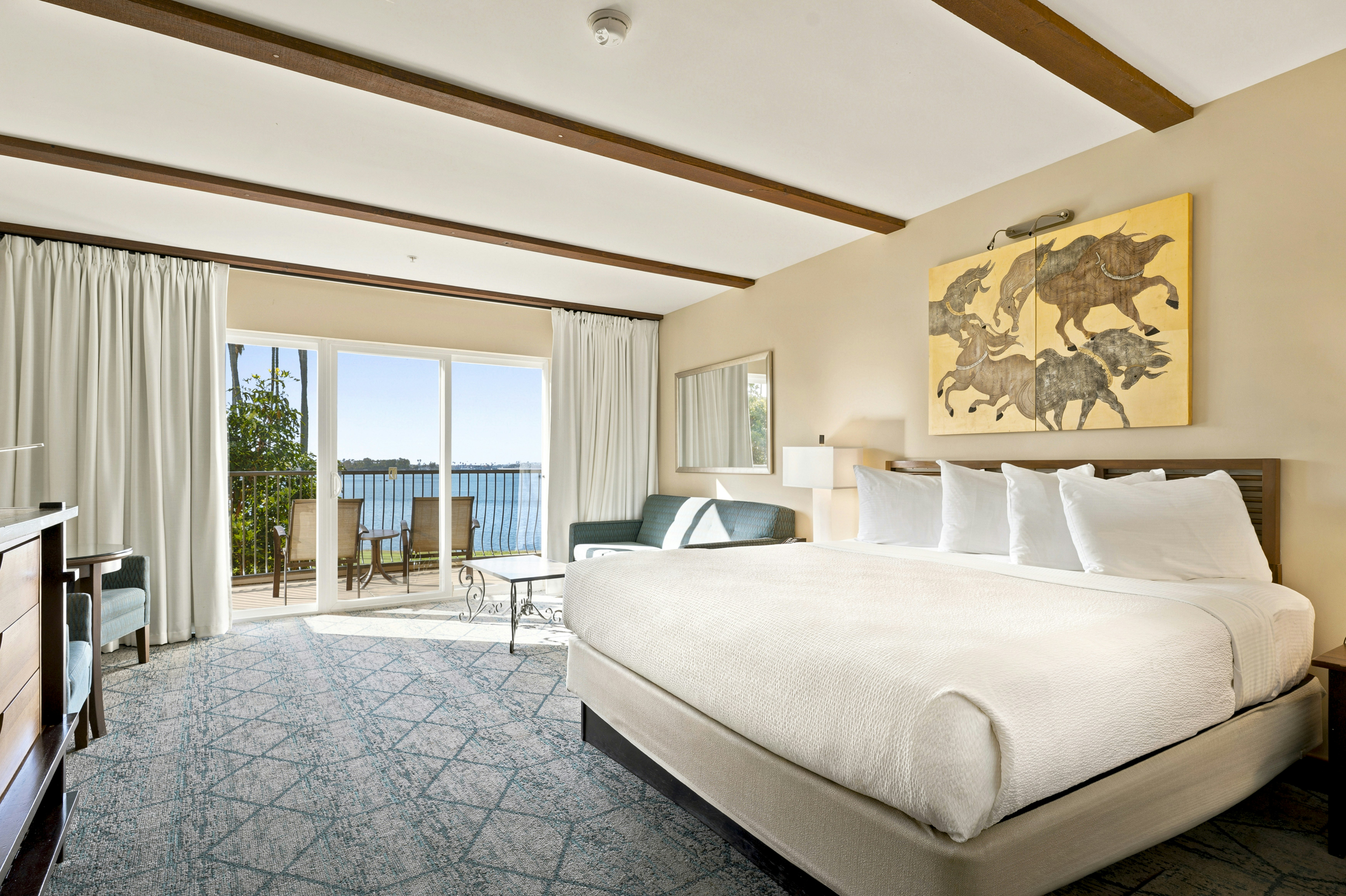 Junior Suite, King Bed, Bay View