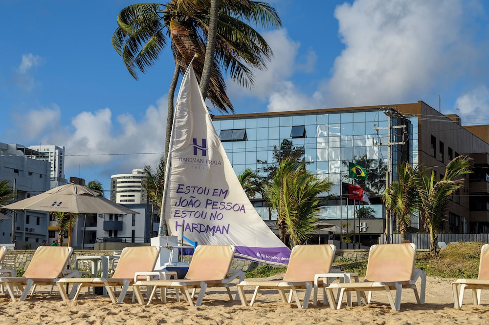 Hardman Praia Hotel 67/78