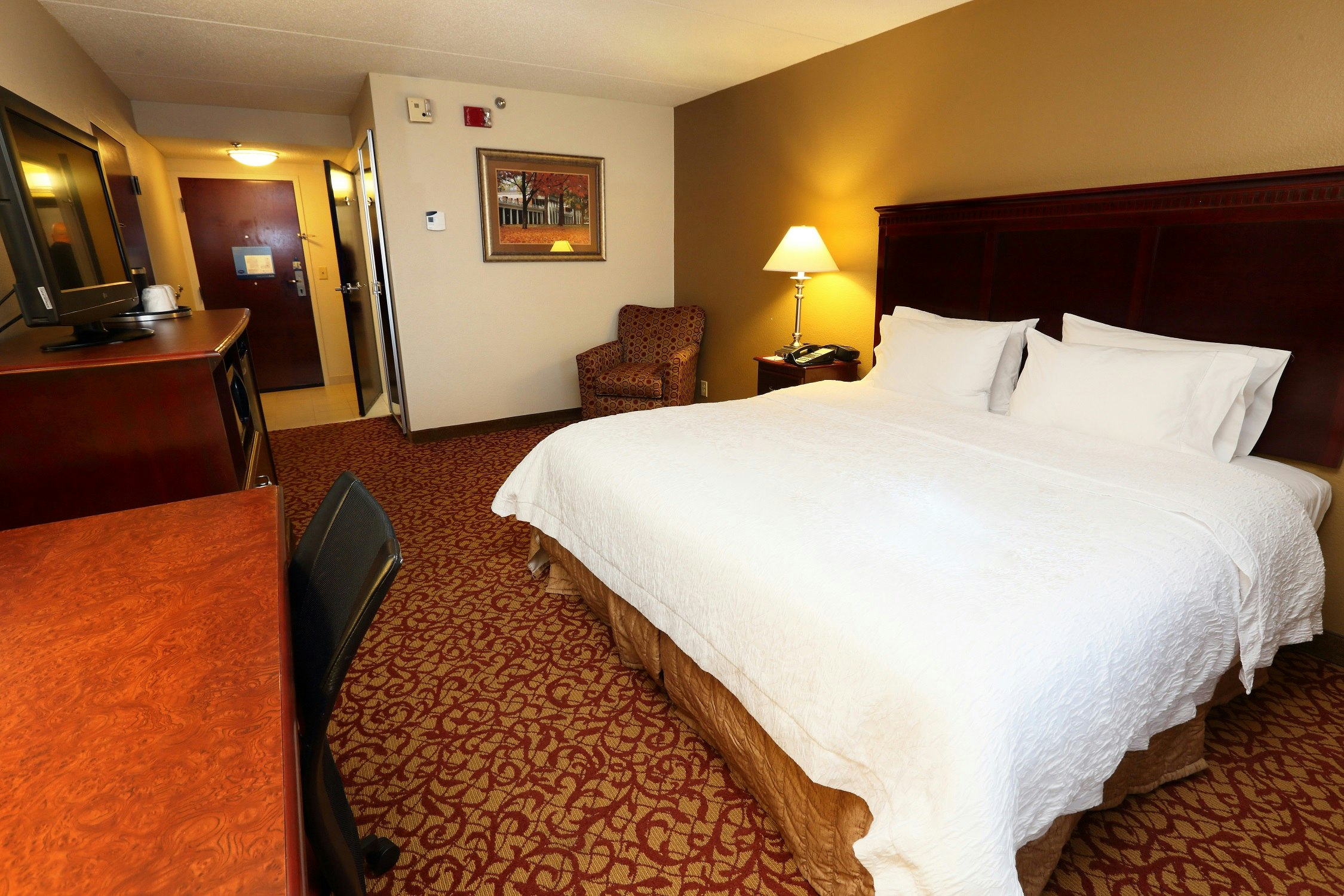 ROOM, KING BED
