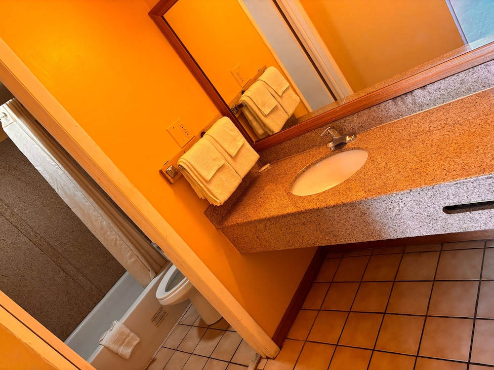 Sunrise Inn By OYO Newport News US-60 48/53