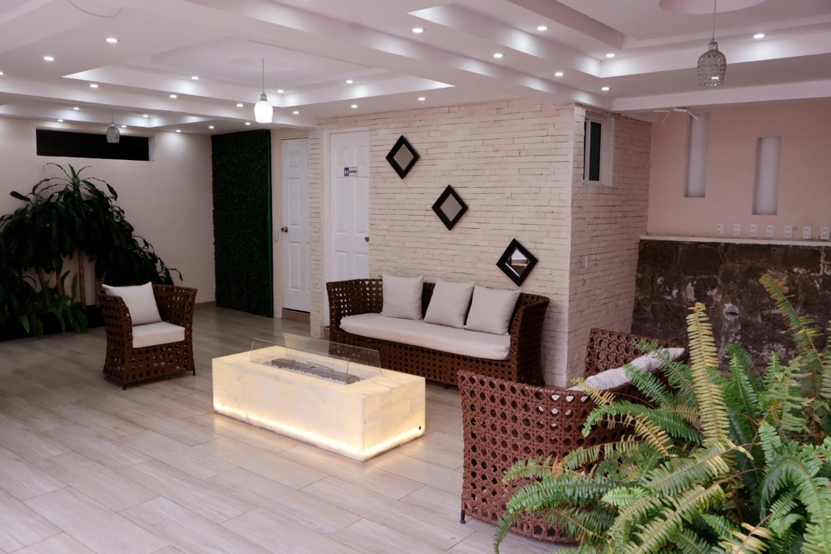 Hotel Tierras Blancas 11/48