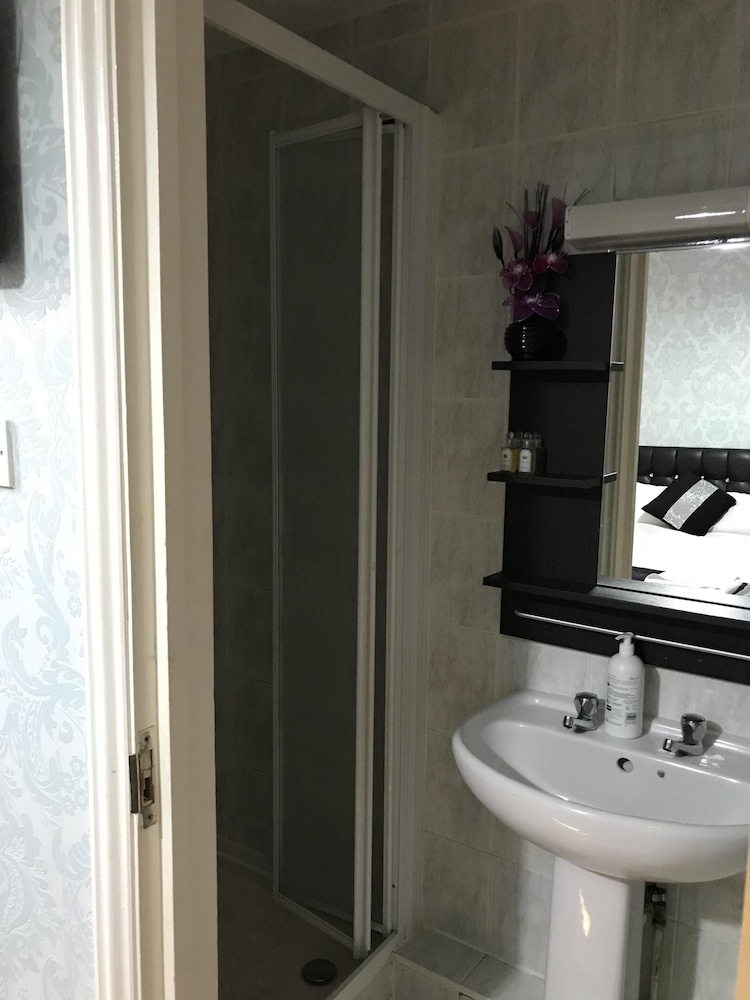 غرفة بسرير مزدوج، Pacific Inn London Heathrow (ex. Essex Inn Hotel) 4/4