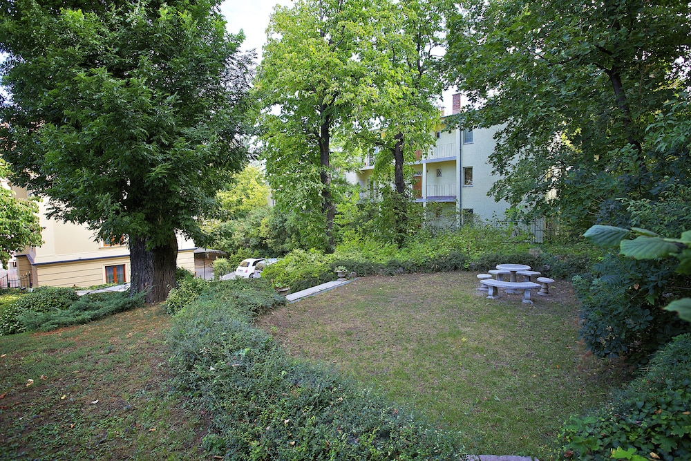 GOLD HOTEL APARTMENTS 37/50