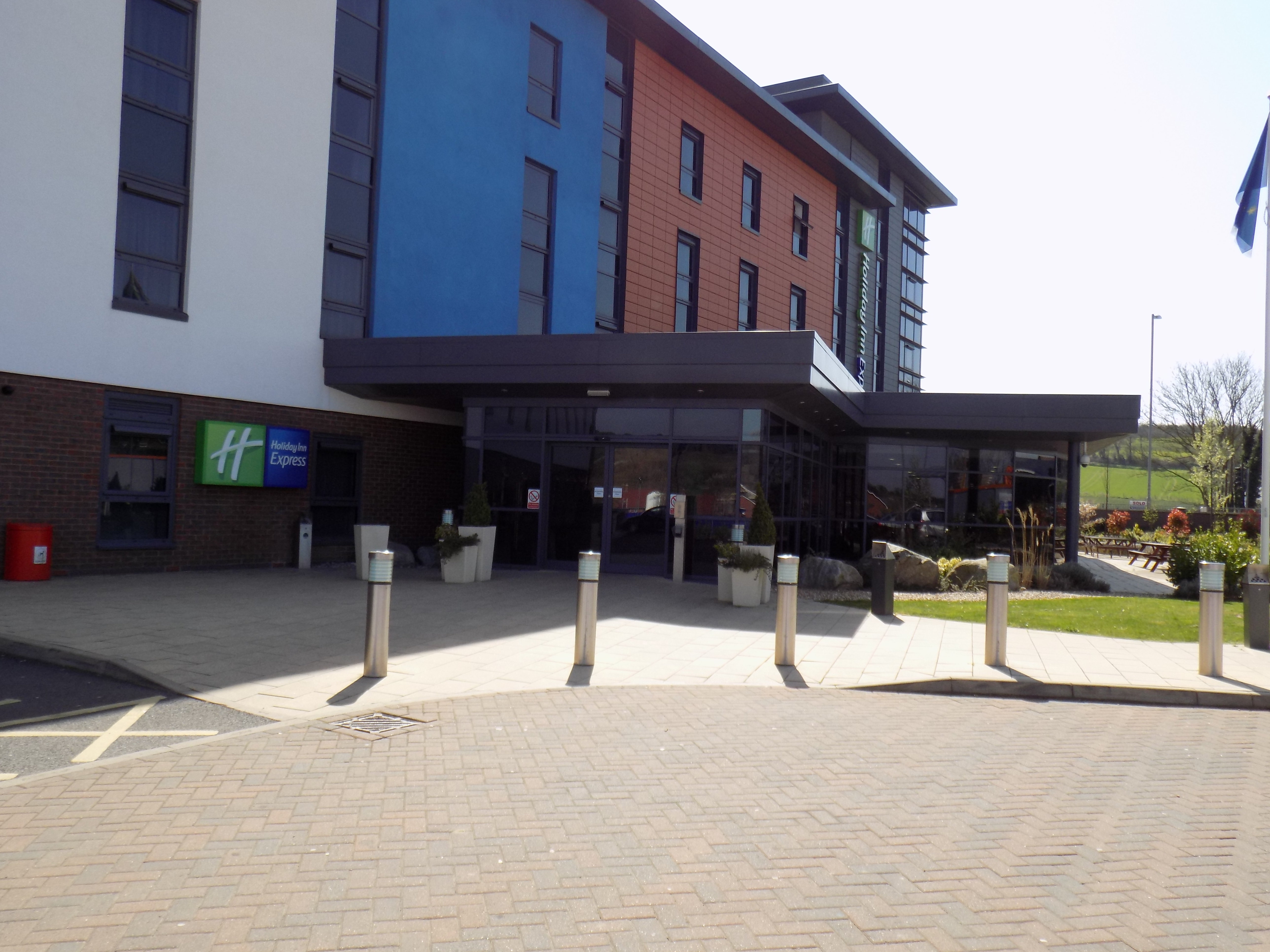 Holiday Inn Express Dunstable 24/26