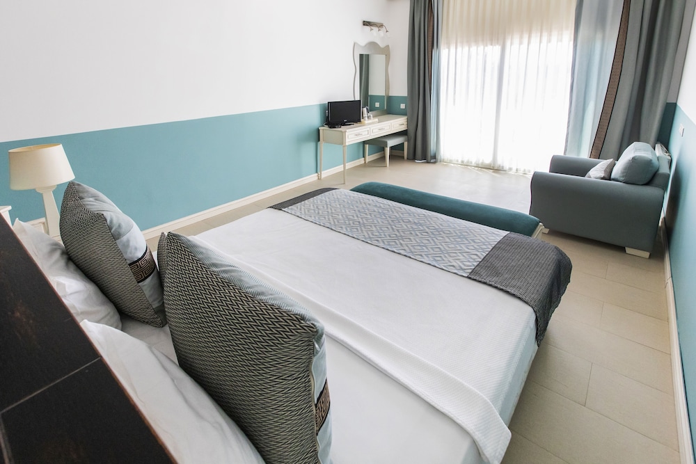 Magna Manastir Hotel 27/79