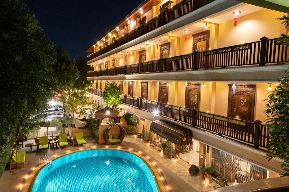 At Chiang Mai Hotel 3/50