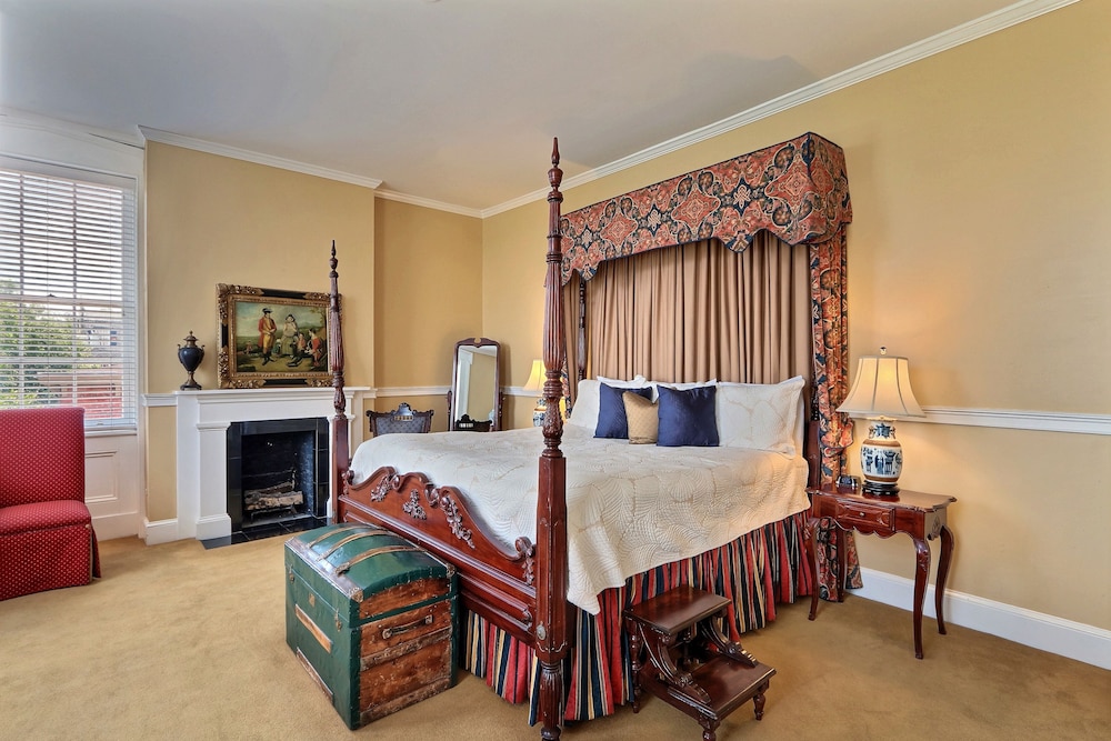 The Presidents Quarters Inn 25/76